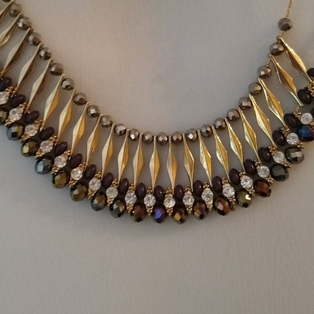 Golden Rhinestone Necklace - Picture 2 of 4